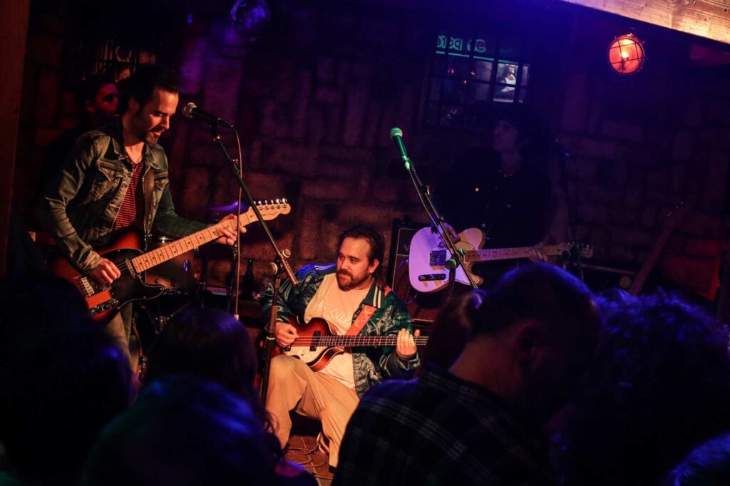 banda de versiones indie rock para eventos, festivales y fiestas.